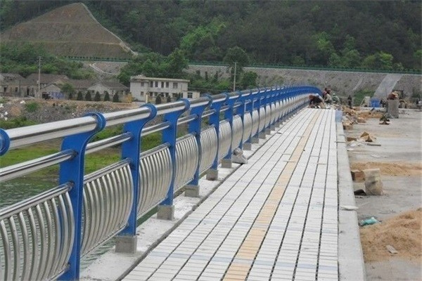 亳州不锈钢桥梁灯光护栏