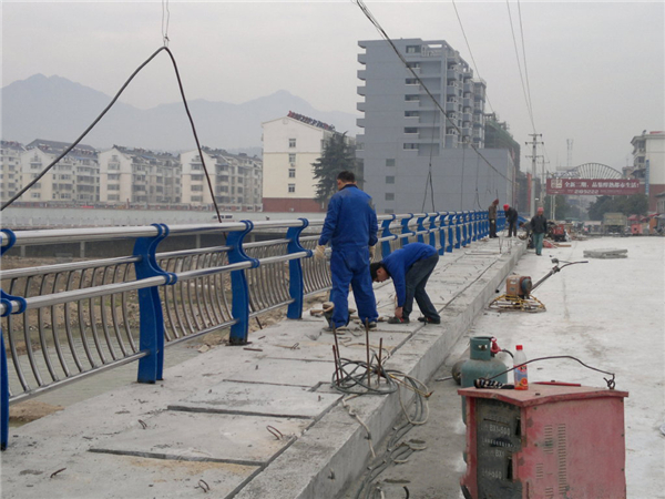 亳州不锈钢复合管护栏常见问题及解决方案